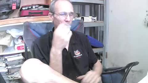 04oldskool online show from December 2024 09:13:02 PM