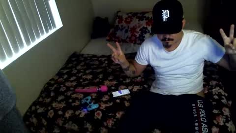 Snapshot of 0bigdickmick chatting on November 2025 10:48:02 PM PeterGrandee online show from November 2025 10:48:02 PM