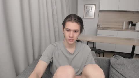 Adam online show from October 2025 01:19:01 PM