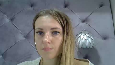 11alina online show from October 2025 06:54:02 AM