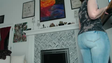 Aurora Willows online show from January 2025 12:49:01 PM