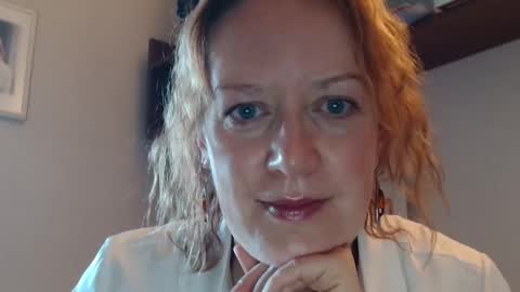 12ennie online show from October 2025 06:21:02 AM