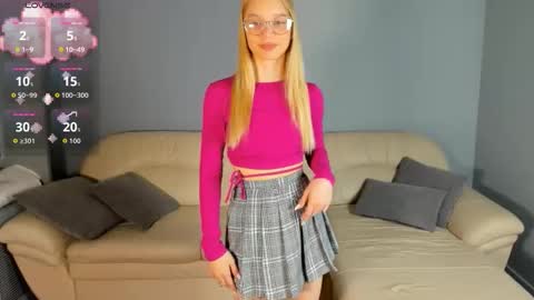 Snapshot of 18kira18 chatting on November 2025 04:56:01 AM Kira online show from November 2025 04:56:01 AM