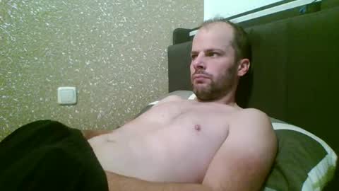 Snapshot of 19berni91 chatting on November 2025 06:44:01 AM berni online show from November 2025 06:44:01 AM