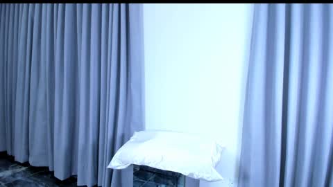 Snapshot of 1bonnie chatting on January 2025 12:35:02 AM Hello soy bonnie online show from January 2025 12:35:02 AM