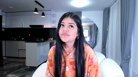 Snapshot of 1bonnie chatting on March 2025 01:34:02 AM Hello soy bonnie online show from March 2025 01:34:02 AM