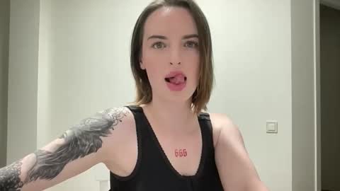 DOVE online show from September 2025 06:23:02 PM