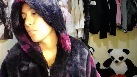 1kandylove online show from November 2025 01:11:01 AM