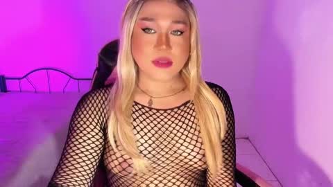 1lovelymess online show from October 2025 03:10:02 AM