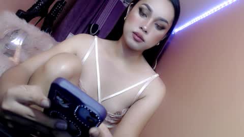 Snapshot of 1miracle_tranny chatting on November 2025 02:12:01 AM 1miracle_tranny online show from November 2025 02:12:01 AM