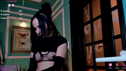 Moona  online show from January 2025 07:18:01 PM