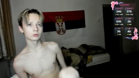 Milos online show from October 2025 09:47:02 PM