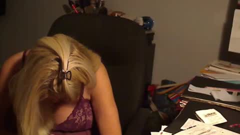 Snapshot of 1xtrahornyone chatting on January 2025 04:18:02 AM Susan online show from January 2025 04:18:02 AM