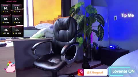 Snapshot of 2_fire chatting on November 2025 07:56:02 PM 2_fire online show from November 2025 07:56:02 PM