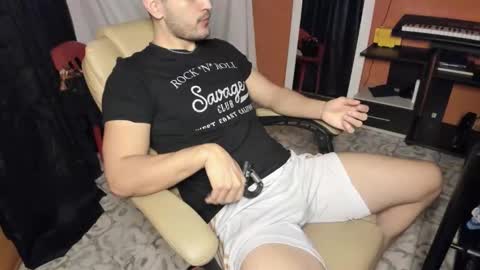 Snapshot of 37sins chatting on November 2025 10:32:01 PM Alex THE BIG SNAKE DUDE online show from November 2025 10:32:01 PM