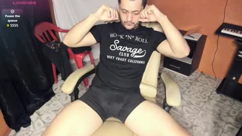 Snapshot of 37sins chatting on November 2025 09:58:01 PM Alex THE BIG SNAKE DUDE online show from November 2025 09:58:01 PM