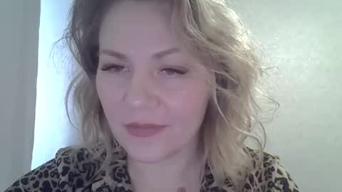 Snapshot of 3susie chatting on September 2025 07:54:01 AM 3susie online show from September 2025 07:54:01 AM