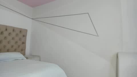 3X NAXAA online show from October 2025 01:42:02 PM