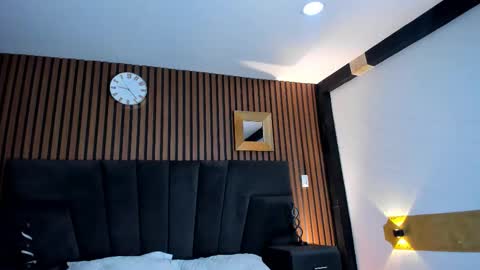 3X NAXAA online show from October 2025 12:44:02 PM