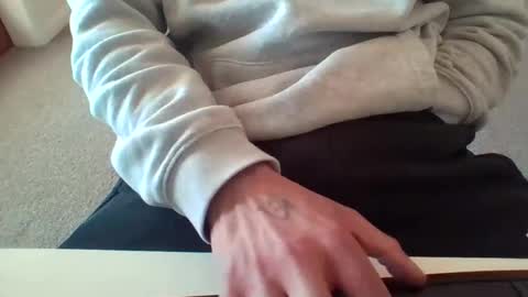 Snapshot of 4glz chatting on October 2025 01:06:01 AM 4glz online show from October 2025 01:06:01 AM