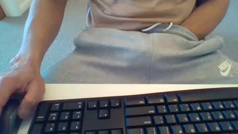 Snapshot of 4glz chatting on November 2025 01:48:02 AM 4glz online show from November 2025 01:48:02 AM