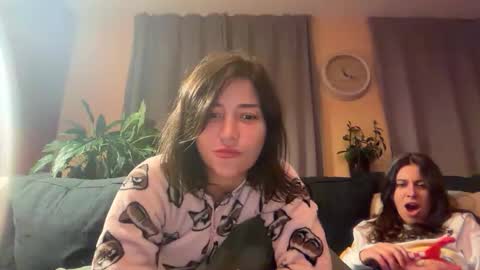 Little Shy Girl online show from September 2025 09:19:02 PM