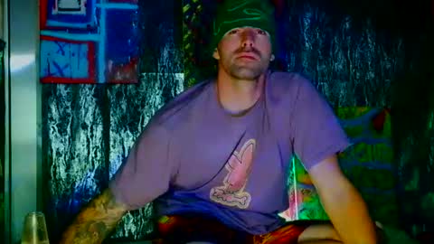 Snapshot of 8inspyder chatting on October 2025 07:31:02 AM EvelDicknievel1 online show from October 2025 07:31:02 AM