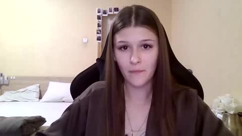 lovelyangel online show from November 2025 07:02:01 PM