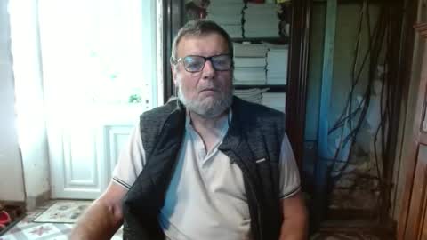 Snapshot of _123_voyeur_ chatting on October 2025 08:34:02 AM _123_voyeur_ online show from October 2025 08:34:02 AM