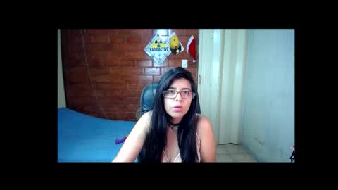 Akane online show from November 2025 04:16:01 PM