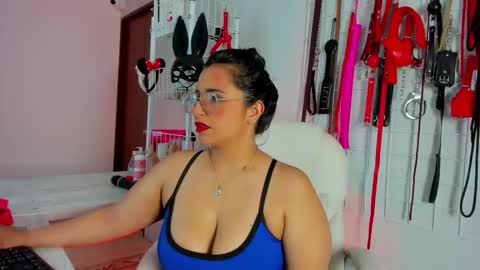 Snapshot of _adahara_queen_ chatting on November 2025 04:01:02 AM Adahara online show from November 2025 04:01:02 AM