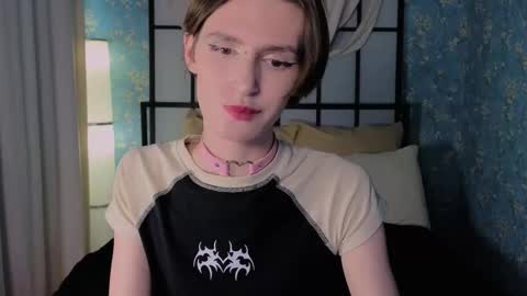 Snapshot of _adrian_the_one chatting on October 2025 01:12:02 PM adrian online show from October 2025 01:12:02 PM