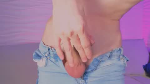 Snapshot of _adrian_the_one chatting on November 2025 05:06:01 AM adrian online show from November 2025 05:06:01 AM