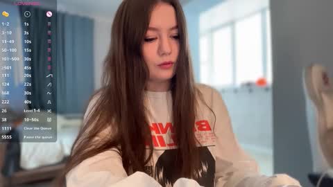 Emy online show from October 2025 06:47:02 AM