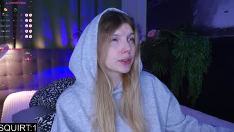Snapshot of _aleksa chatting on December 2024 08:59:01 AM Alexa online show from December 2024 08:59:01 AM