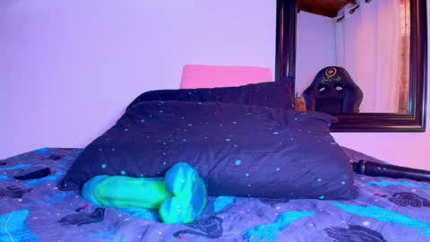 Snapshot of _alexaa_20 chatting on February 2025 02:53:02 PM Alexa online show from February 2025 02:53:02 PM