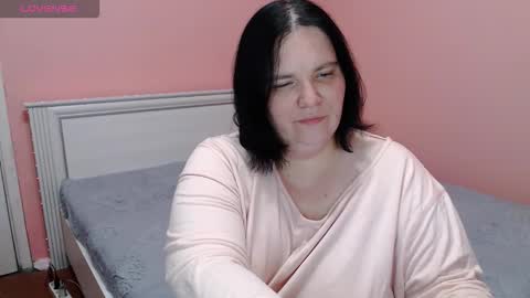 _alexandra_ray_ online show from October 2025 06:06:01 PM