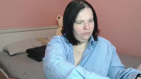 _alexandra_ray_ online show from November 2025 05:40:02 AM