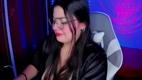 Alisa online show from October 2025 04:33:01 PM