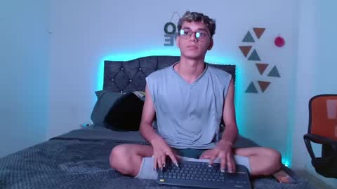 Andres online show from January 2025 07:11:01 PM