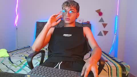 Andres online show from March 2025 02:43:02 PM