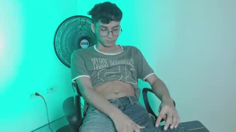 Andres online show from November 2025 10:41:02 PM