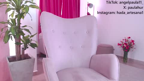 Snapshot of _angel_11 chatting on March 2025 06:45:02 PM Paula online show from March 2025 06:45:02 PM