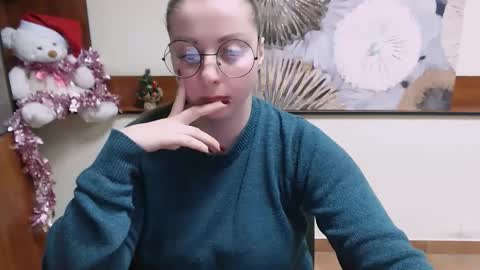 Snapshot of _annabelle_lee chatting on December 2024 10:44:02 AM Anna online show from December 2024 10:44:02 AM