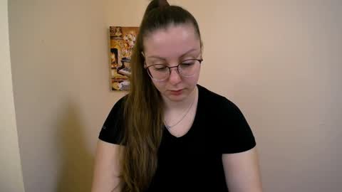 Snapshot of _annabelle_lee chatting on January 2025 07:43:01 AM Anna online show from January 2025 07:43:01 AM