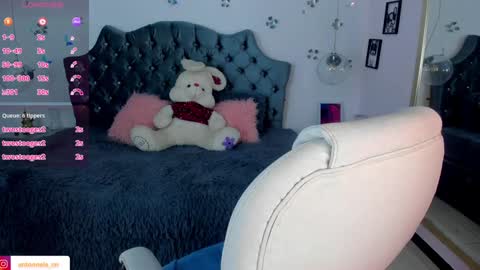 antonnela online show from January 2025 01:56:01 PM