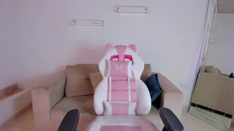    online show from October 2025 12:12:02 PM