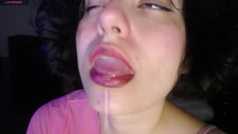 Snapshot of _atenea_golden chatting on January 2025 12:33:01 AM atenea online show from January 2025 12:33:01 AM