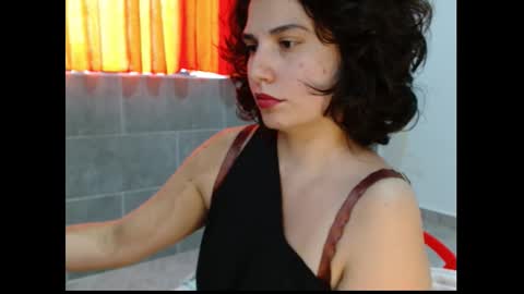 Snapshot of _atenea_golden chatting on September 2025 03:39:01 PM atenea online show from September 2025 03:39:01 PM