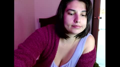 Snapshot of _atenea_golden chatting on October 2025 02:29:02 PM atenea online show from October 2025 02:29:02 PM
